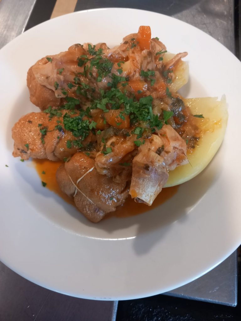Pieds et paquets à la marseillaise de l'auberge de saint pantaléon les vignes